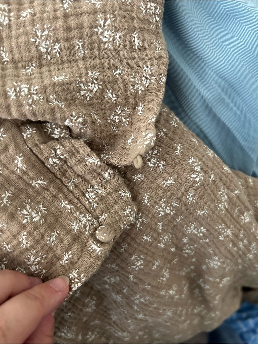 Ada Faye Puff-Sleeve Midi Dress - Picture 5 of 6